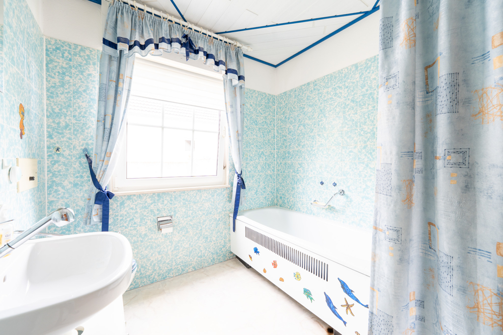 Badezimmer im Erdgeschoss