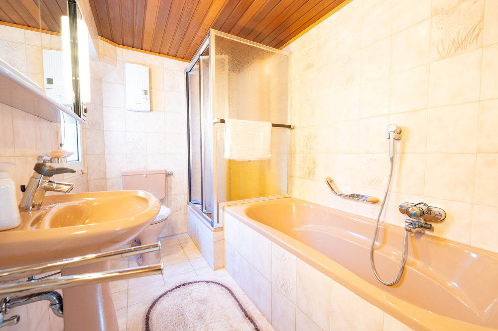 Badezimmer im Dachgeschoss