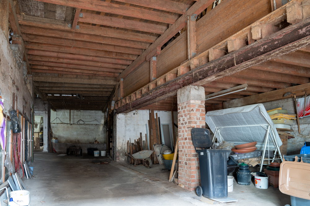 Große Scheune mit viel Platz