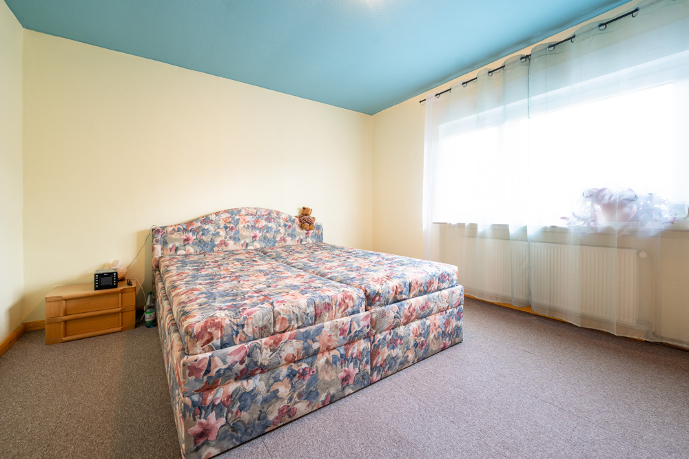 Schlafzimmer 1