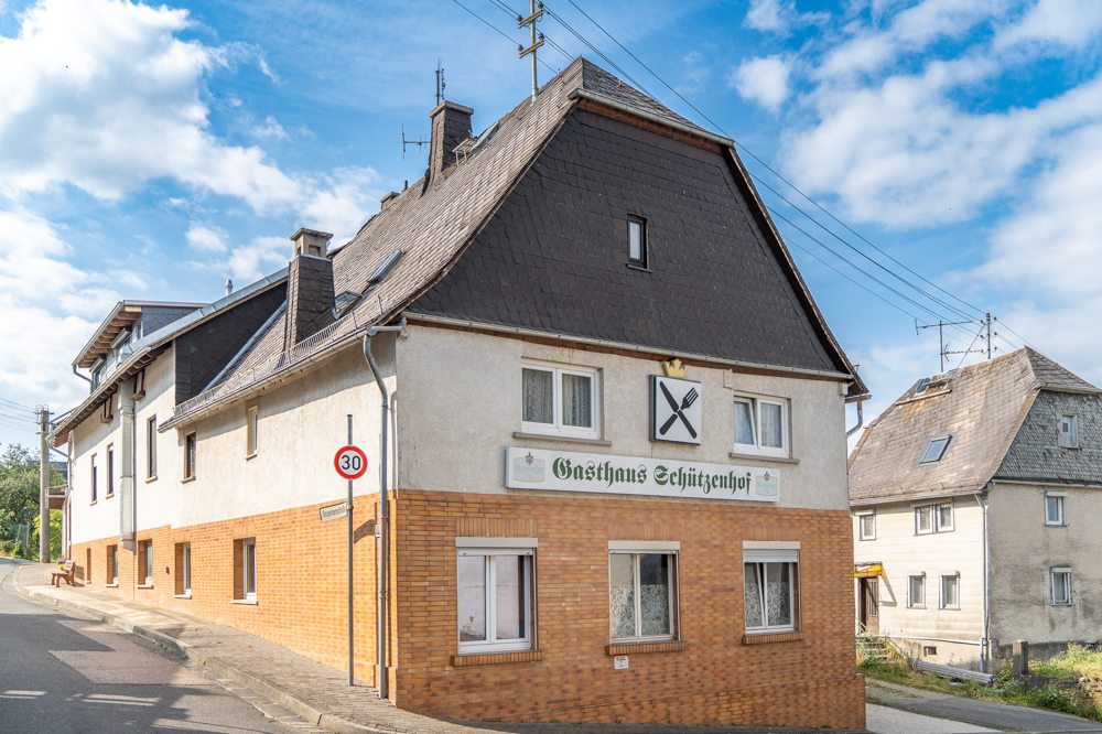 Straßenansicht Gasthaus