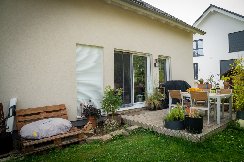 Terrasse mit direktem Übergang zum Garten