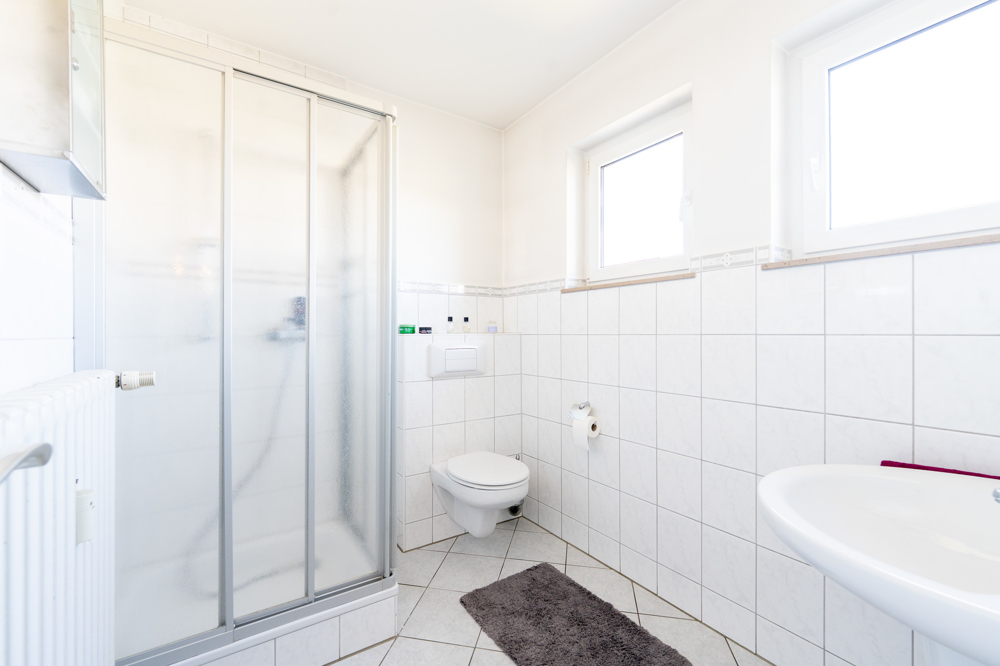 Duschbad im Erdgeschoss