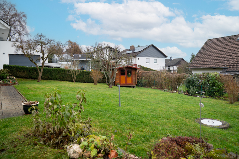 Großzügiger Garten