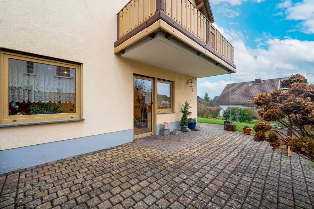 Terrasse mit direkter Verbindung zum Garten