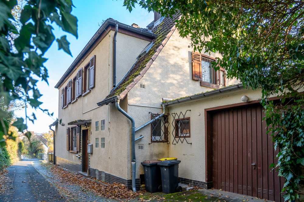 Straßenansicht in ruhiger Wohnlage