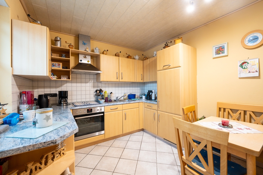 Wohnküche mit kleiner Essecke