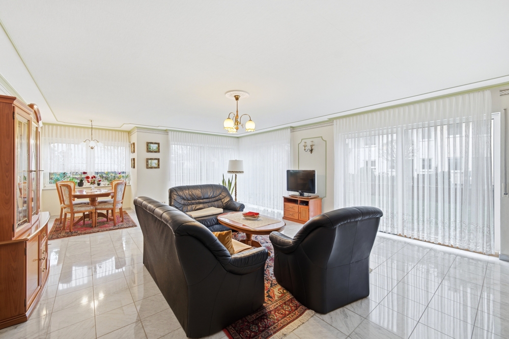 Großzügiger Wohn- und Essbereich