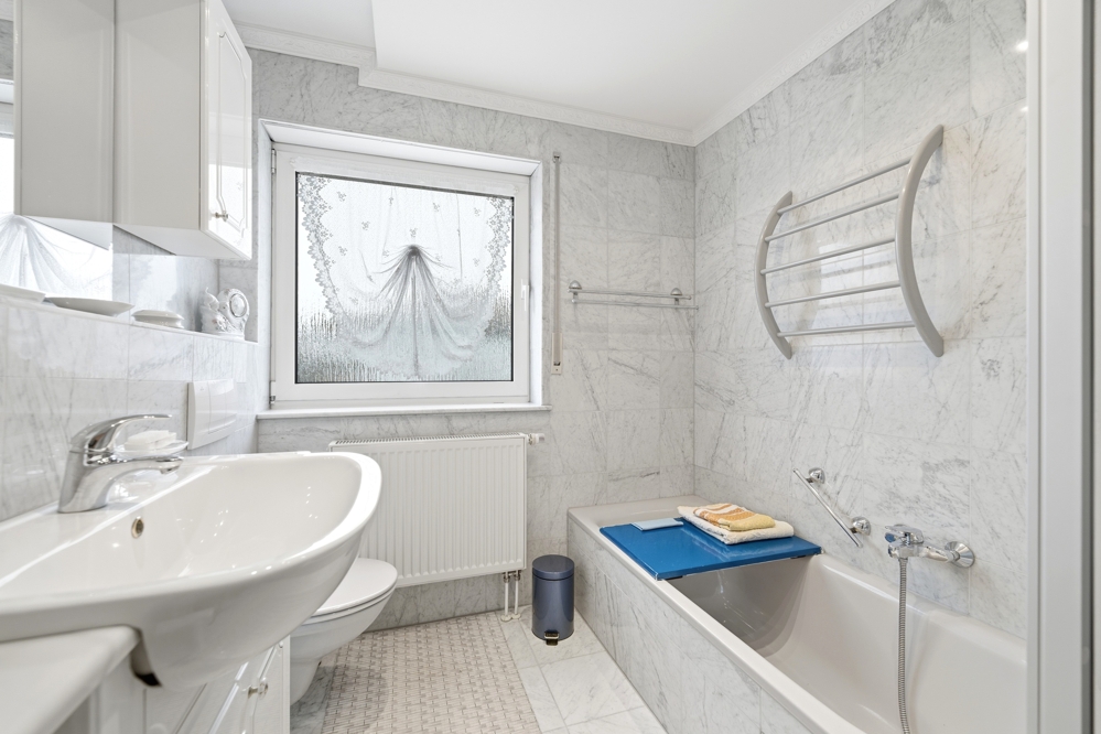 Wannenbad im Obergeschoss