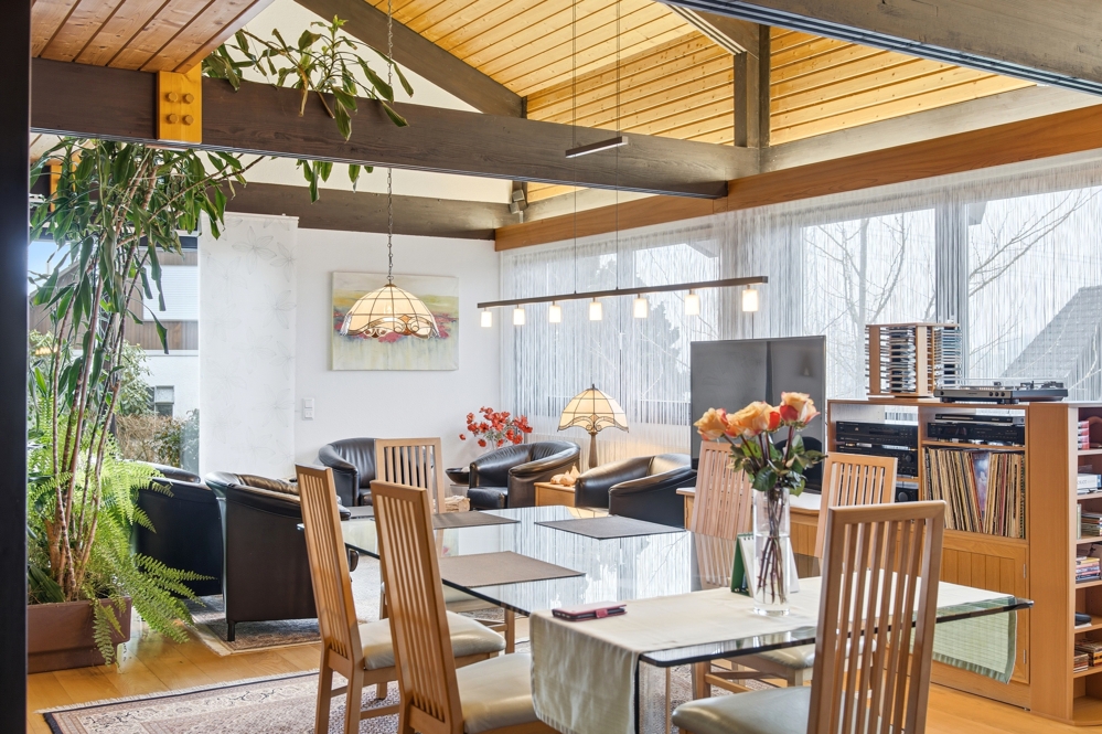 Großzügiger Wohn- und Essbereich