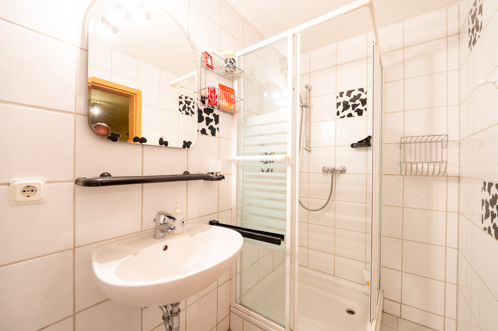 Duschbad im Untergeschoss