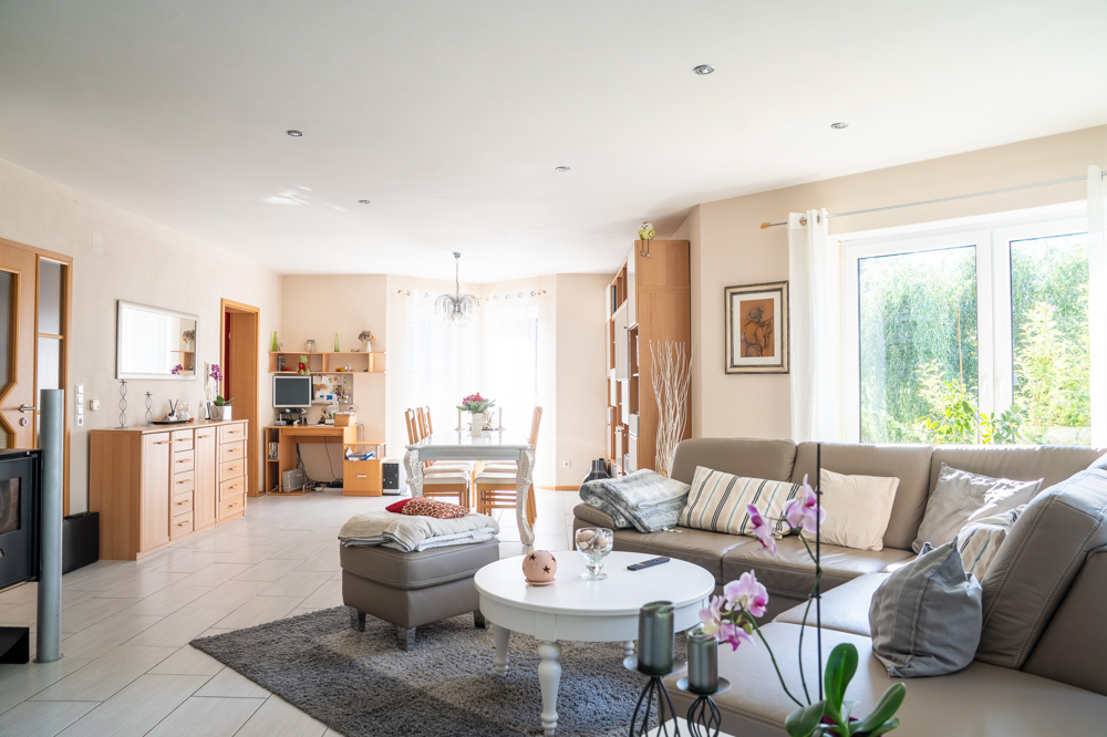 Offener Wohn- und Essbereich