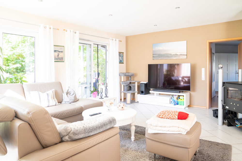 Wohnbereich mit direktem Terrassenzugang