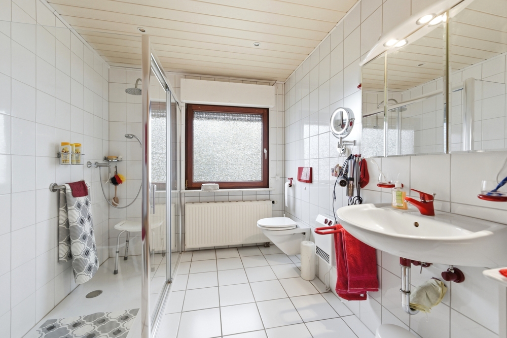 Badezimmer 1