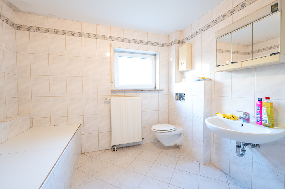 Badezimmer im Kellergeschoss