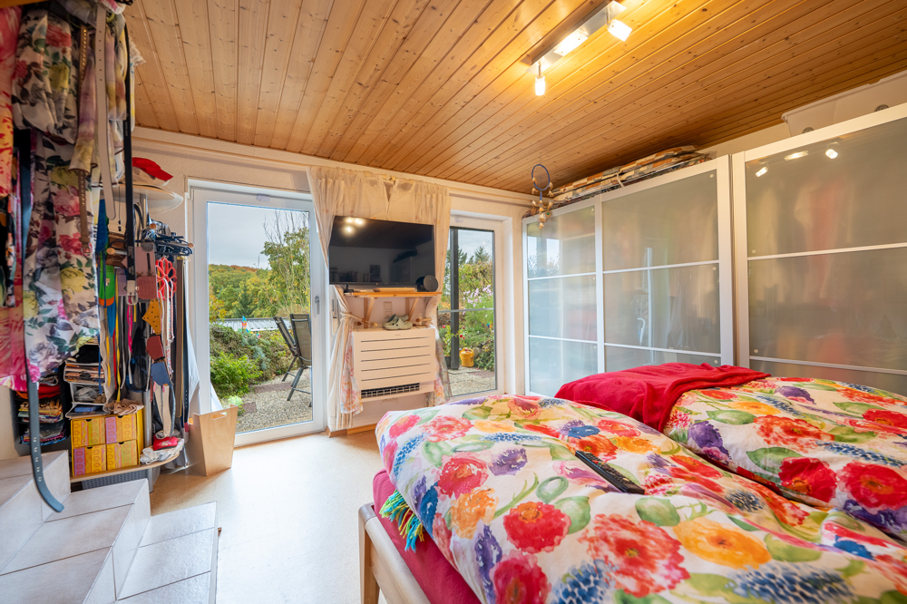 Schlafzimmer mit Terrassenzugang
