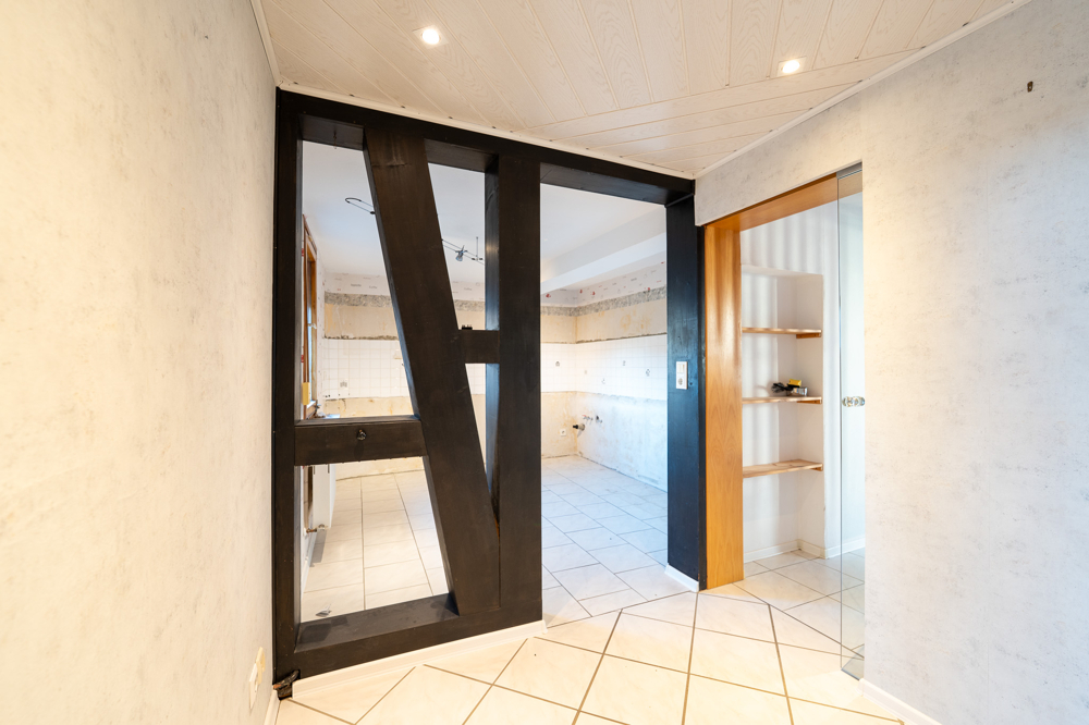 Durchgang zur Küche im Obergeschoss