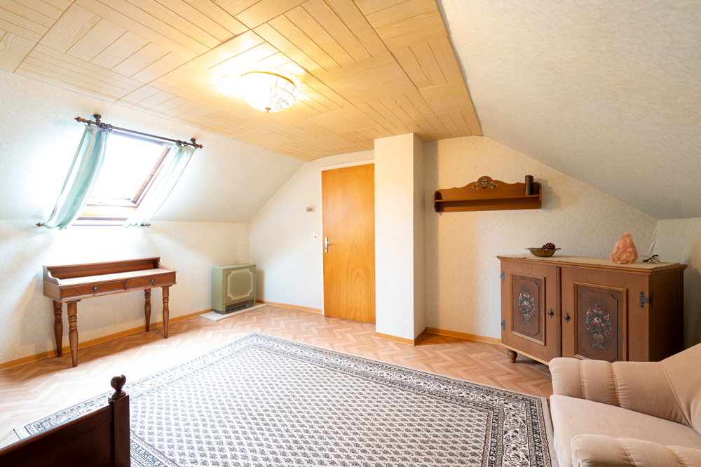 Durchgangszimmer im Dachgeschoss