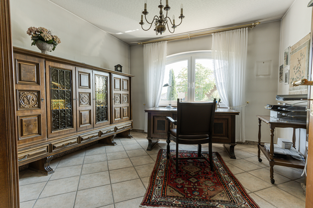 Büro im Erdgeschoss