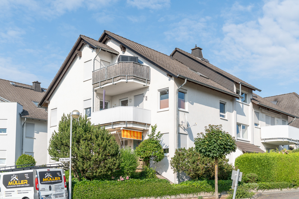 Gesamtansicht Mehrparteienhaus