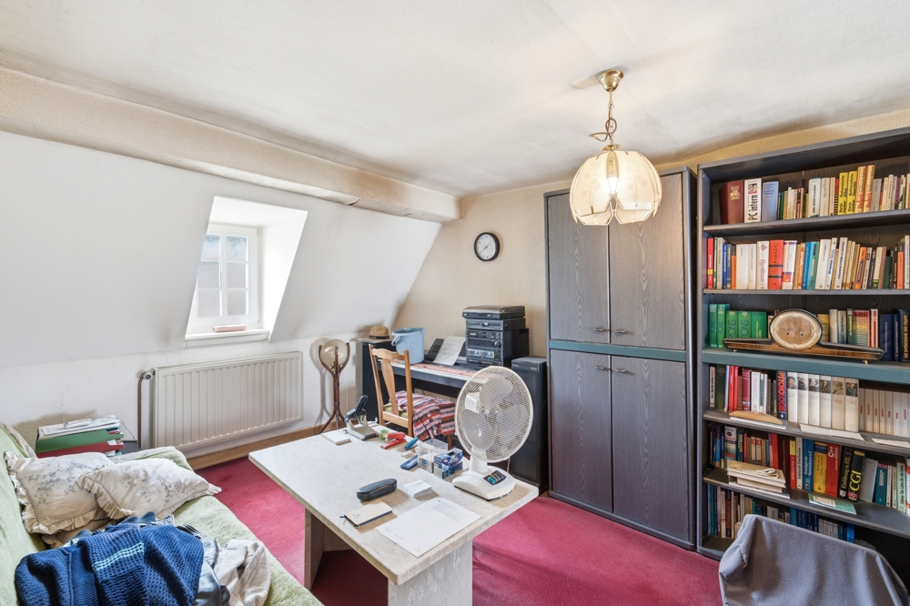 Wohn-/Arbeitszimmer DG
