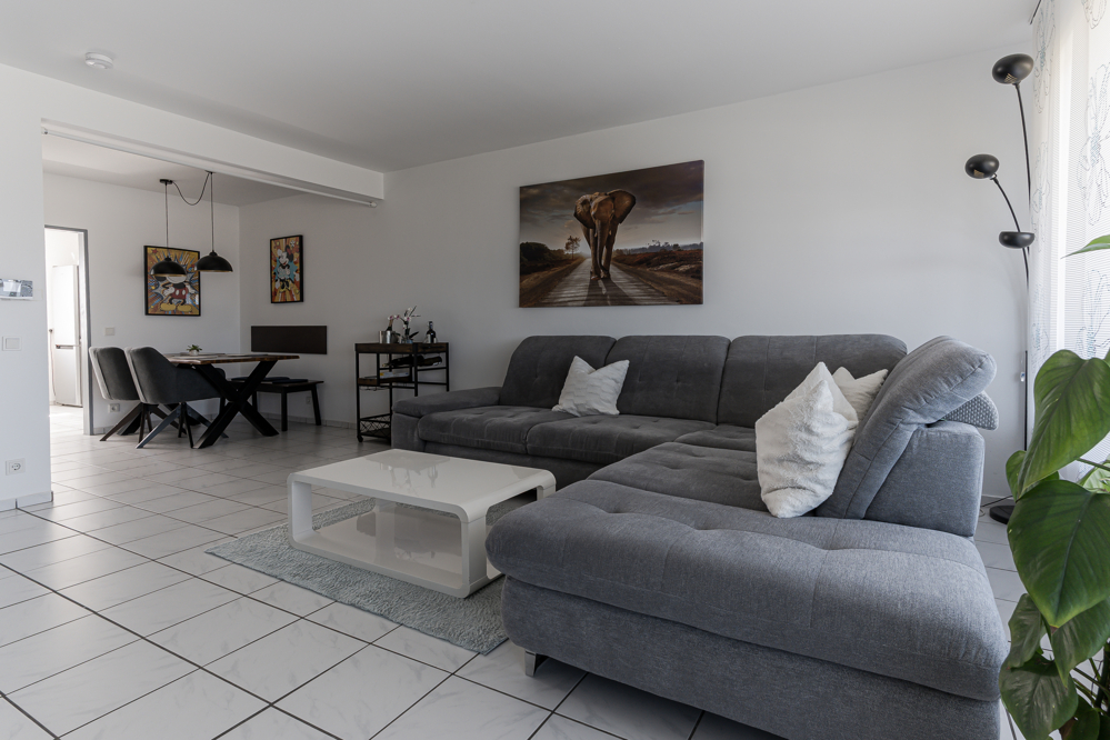 Wohnzimmer mit Essbereich